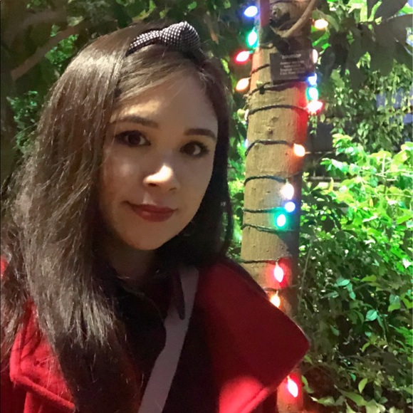 Meet your Posher, Christine - Picture 4 of 5